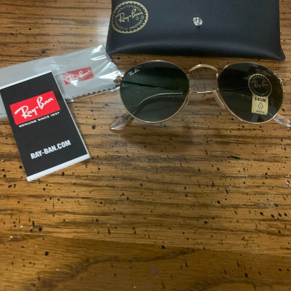 RAY BAN Other - RAY BAN SUNGLASSES BY LUXIOTICA 100% U V PROTECTION